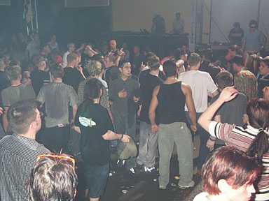 Halle101_22_April_2000_Pic_21