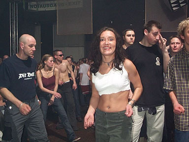 Halle101_22_April_2000_Pic_24